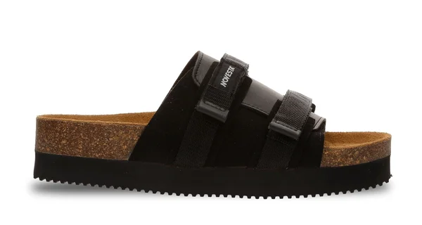 Partisan All Black