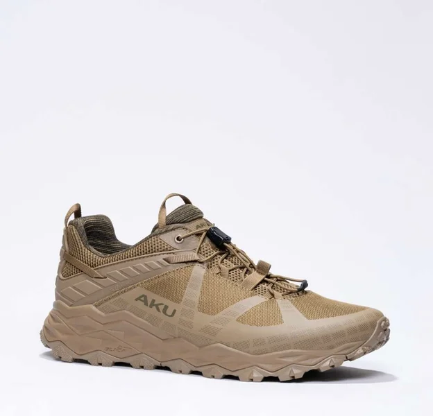Flyrock T Coyote