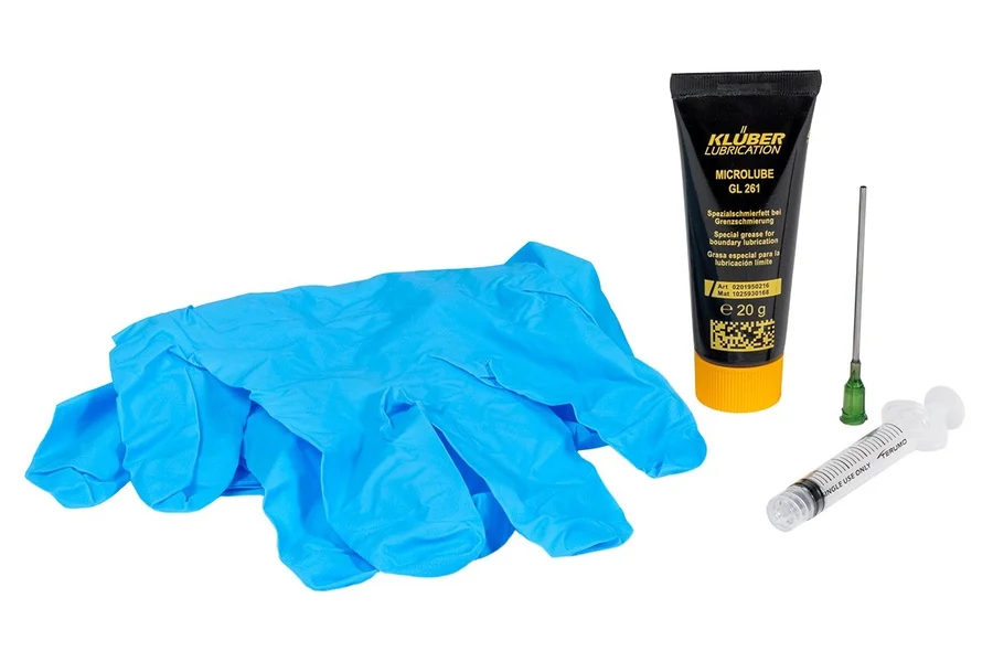 Lubrication set