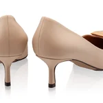 8069 Vitello Nude