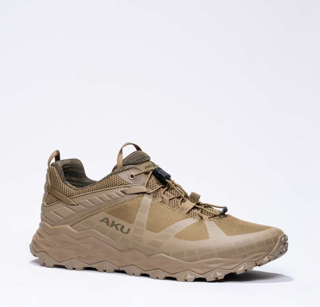 Flyrock T Coyote